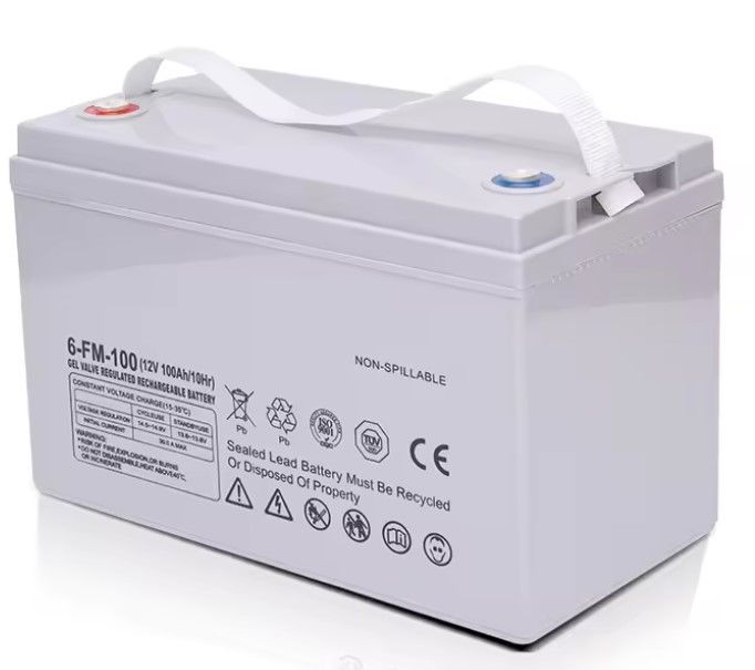 Deeltjes van de verpakkingsinstallatie worden gebruikt voor de verpakking van elektrische voertuigen.